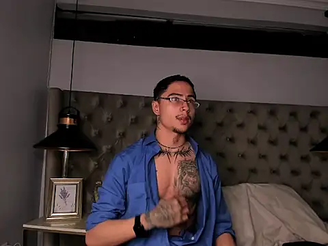 Snapshot of PiperrCry chatting on November 9, 2025, 10:14 pm PiperrCry online show from November 9, 2025, 10:14 pm