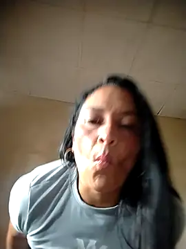 CatleyaSmith online show from April 7, 2026, 2:41 pm