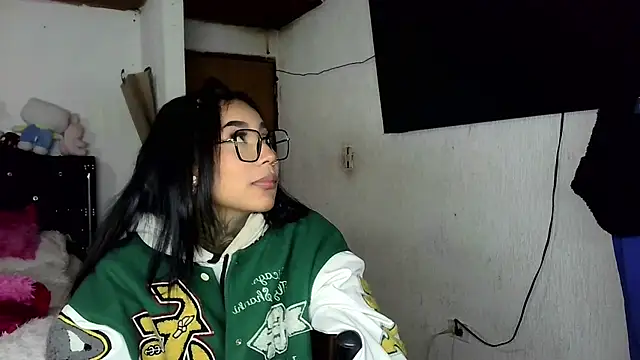 Snapshot of lyam_ebony_ chatting on April 10, 2026, 5:03 am lyam ebony online show from April 10, 2026, 5:03 am