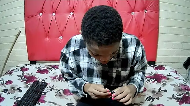 Pin-pop online show from December 3, 2025, 6:07 pm