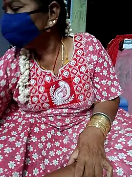 Snapshot of savithasree chatting on April 29, 2026, 5:52 pm savithasree online show from April 29, 2026, 5:52 pm