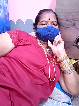 Snapshot of savithasree chatting on April 27, 2026, 7:17 am savithasree online show from April 27, 2026, 7:17 am