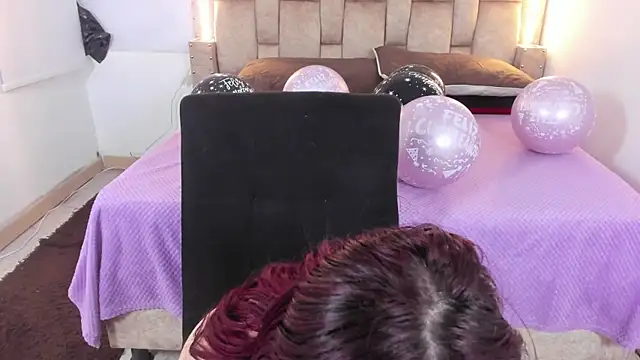 Snapshot of Velvet_kiss0 chatting on November 27, 2025, 11:32 am Velvet kiss0 online show from November 27, 2025, 11:32 am