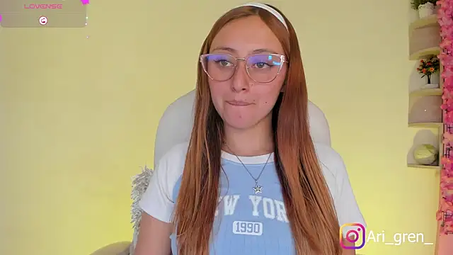 Snapshot of Arianna_Gren18 chatting on December 5, 2025, 2:04 pm Arianna Gren18 online show from December 5, 2025, 2:04 pm