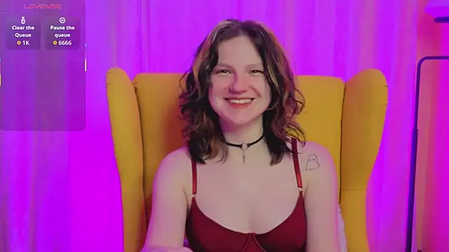 LatinaHuguenin online show from March 25, 2026, 9:24 pm