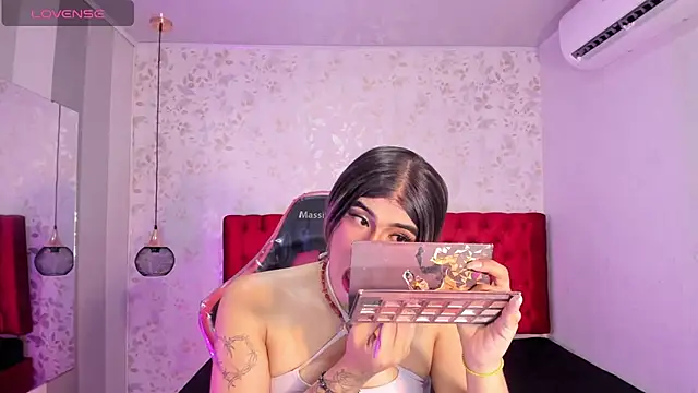 camii raux online show from February 13, 2026, 8:53 pm