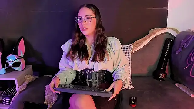 Obsidian mistress online show from November 14, 2025, 9:29 pm