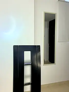 Snapshot of Zhara_110 chatting on December 19, 2025, 11:45 am Zhara 110 online show from December 19, 2025, 11:45 am