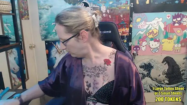 Savanah Banana  online show from April 4, 2026, 9:49 am