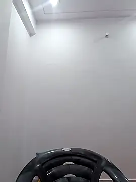 sanjana077 online show from April 13, 2026, 6:06 am