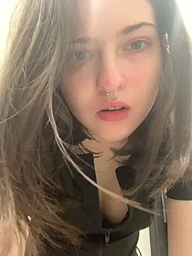 Ruby de Cherry online show from July 14, 2026, 12:33 pm