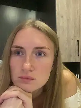 Snapshot of olliebells chatting on December 1, 2025, 12:50 pm olliebells online show from December 1, 2025, 12:50 pm