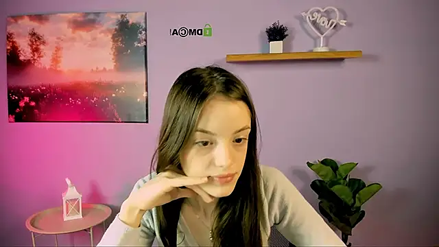 mia starrr  online show from November 23, 2025, 9:52 am