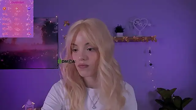 mia starrr  online show from December 19, 2025, 8:00 pm