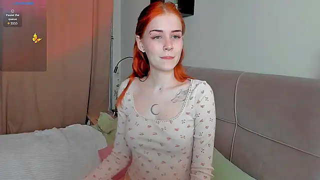 alice with freckles online show from April 4, 2026, 3:51 pm