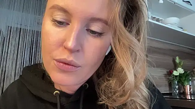 Snapshot of Ameli8 chatting on March 3, 2026, 3:19 pm Ameli8 online show from March 3, 2026, 3:19 pm