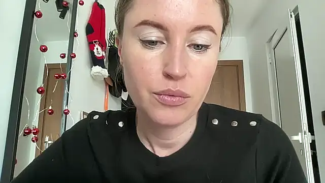 Snapshot of Ameli8 chatting on December 18, 2025, 10:41 am Ameli8 online show from December 18, 2025, 10:41 am