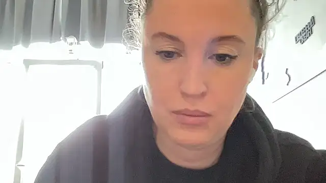 Snapshot of Ameli8 chatting on February 22, 2026, 12:07 pm Ameli8 online show from February 22, 2026, 12:07 pm