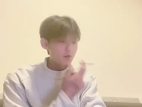 xiaomeng2563 online show from January 17, 2026, 3:37 pm