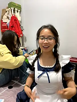 Snapshot of Hmm_0303 chatting on November 22, 2025, 1:43 pm Hmm 0303 online show from November 22, 2025, 1:43 pm