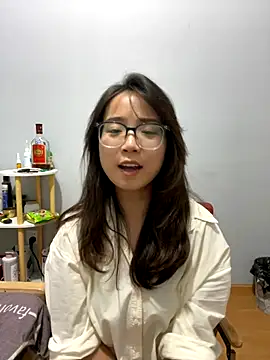 Snapshot of Hmm_0303 chatting on November 20, 2025, 2:29 pm Hmm 0303 online show from November 20, 2025, 2:29 pm