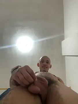 thebesthot online show from May 19, 2026, 4:19 am