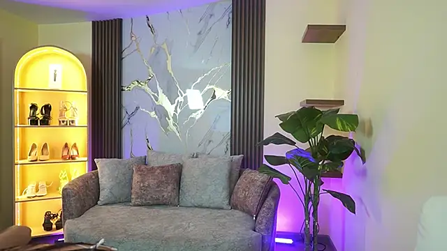 TessaaFox online show from February 7, 2026, 11:40 am