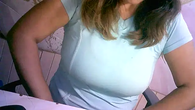 Zulreyna online show from July 3, 2026, 5:14 am