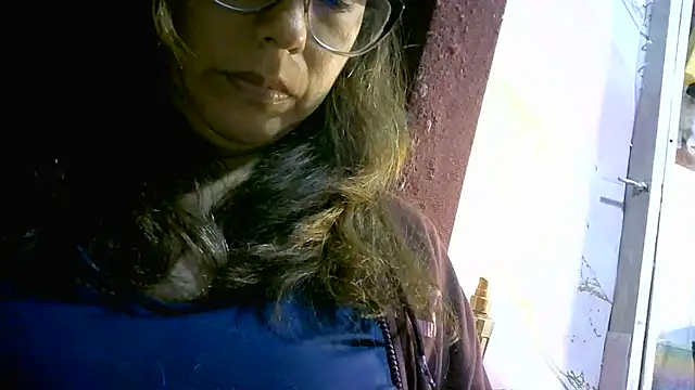 Zulreyna online show from July 9, 2026, 4:57 am