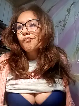 Zulreyna online show from July 11, 2026, 5:41 am