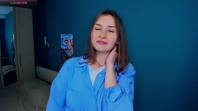 JosieNadile online show from November 16, 2025, 4:56 pm