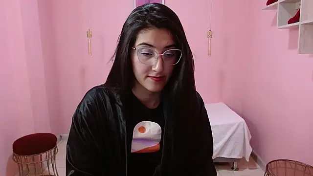 Snapshot of Violet_raine_ chatting on November 14, 2025, 1:37 pm Violet raine online show from November 14, 2025, 1:37 pm