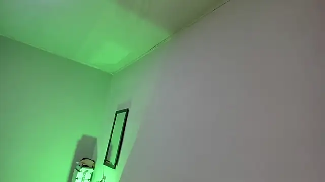 luanaw1 online show from February 22, 2026, 3:57 pm