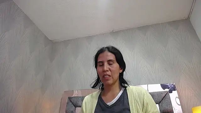 GiselaZivic online show from May 6, 2026, 7:07 pm