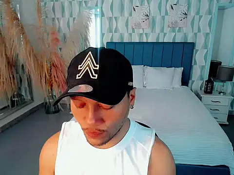 Snapshot of sebastian_cruz_ chatting on November 10, 2025, 7:19 pm sebastian cruz online show from November 10, 2025, 7:19 pm