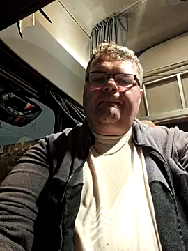 Snapshot of Grase44 chatting on November 29, 2025, 3:50 am Grase44 online show from November 29, 2025, 3:50 am