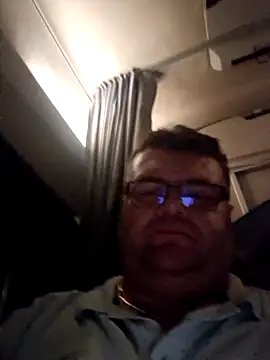 Snapshot of Grase44 chatting on November 9, 2025, 12:58 am Grase44 online show from November 9, 2025, 12:58 am