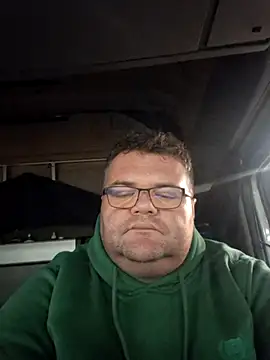 Snapshot of Grase44 chatting on November 10, 2025, 2:05 am Grase44 online show from November 10, 2025, 2:05 am