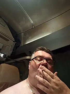 Snapshot of Grase44 chatting on November 27, 2025, 3:40 am Grase44 online show from November 27, 2025, 3:40 am