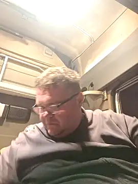 Snapshot of Grase44 chatting on November 27, 2025, 5:24 pm Grase44 online show from November 27, 2025, 5:24 pm