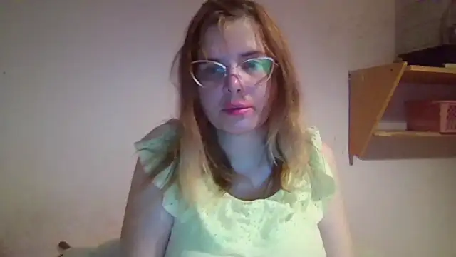 Snapshot of HornyElena chatting on November 13, 2025, 7:07 pm HornyElena online show from November 13, 2025, 7:07 pm