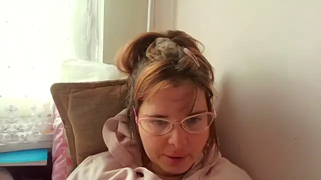 Snapshot of HornyElena chatting on November 28, 2025, 10:59 am HornyElena online show from November 28, 2025, 10:59 am