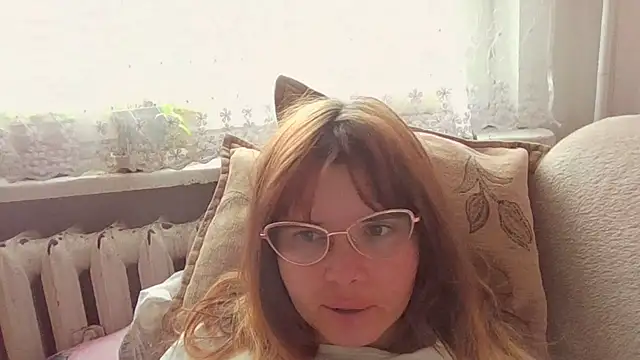 Snapshot of HornyElena chatting on November 29, 2025, 12:05 pm HornyElena online show from November 29, 2025, 12:05 pm