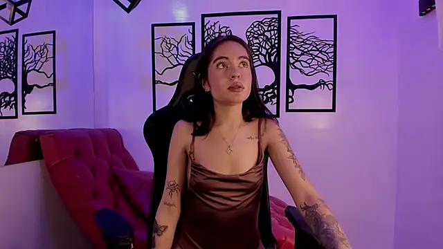 Snapshot of Eiimy_Milleer_ chatting on January 14, 2026, 3:48 pm Eiimy Milleer online show from January 14, 2026, 3:48 pm