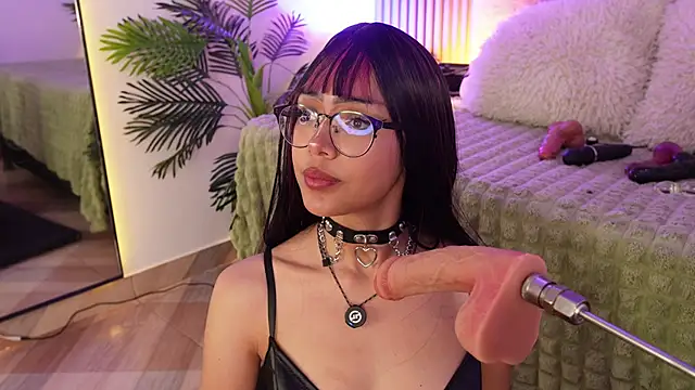  ViolletteNoir  online show from March 11, 2026, 9:09 pm