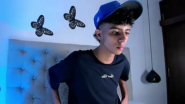 Quetzal coatl  online show from November 8, 2025, 8:23 pm