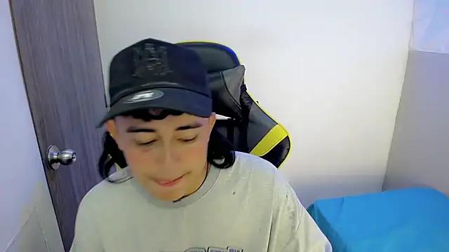 Tatann 18 online show from November 18, 2025, 8:56 pm