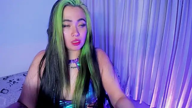 Lilith Zenith  online show from November 30, 2025, 4:24 am