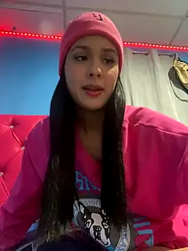 Chiquinquira3 online show from November 23, 2025, 4:44 am