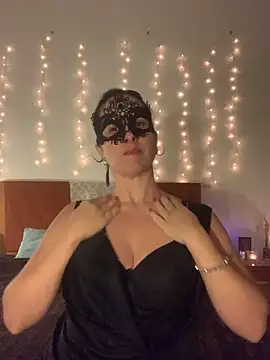 massagistahotbrunette online show from November 29, 2025, 10:32 pm